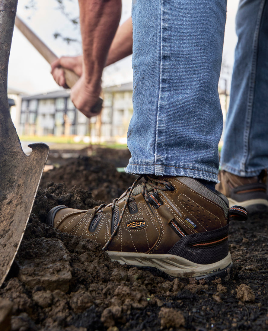 Keen Men's Flint II Waterproof Mid (Soft Toe) Black Olive/Brindle