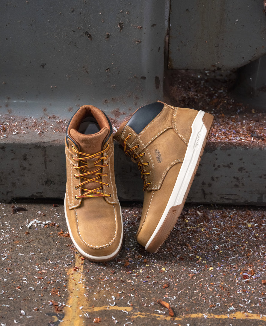 Keen Men's Gibson Waterproof Work Boot (Carbon Toe) Cascade Brown/Gum