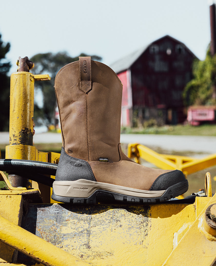 Keen Men's Evanston Pull-On Waterproof Boot (Carbon Toe) Bison/Black