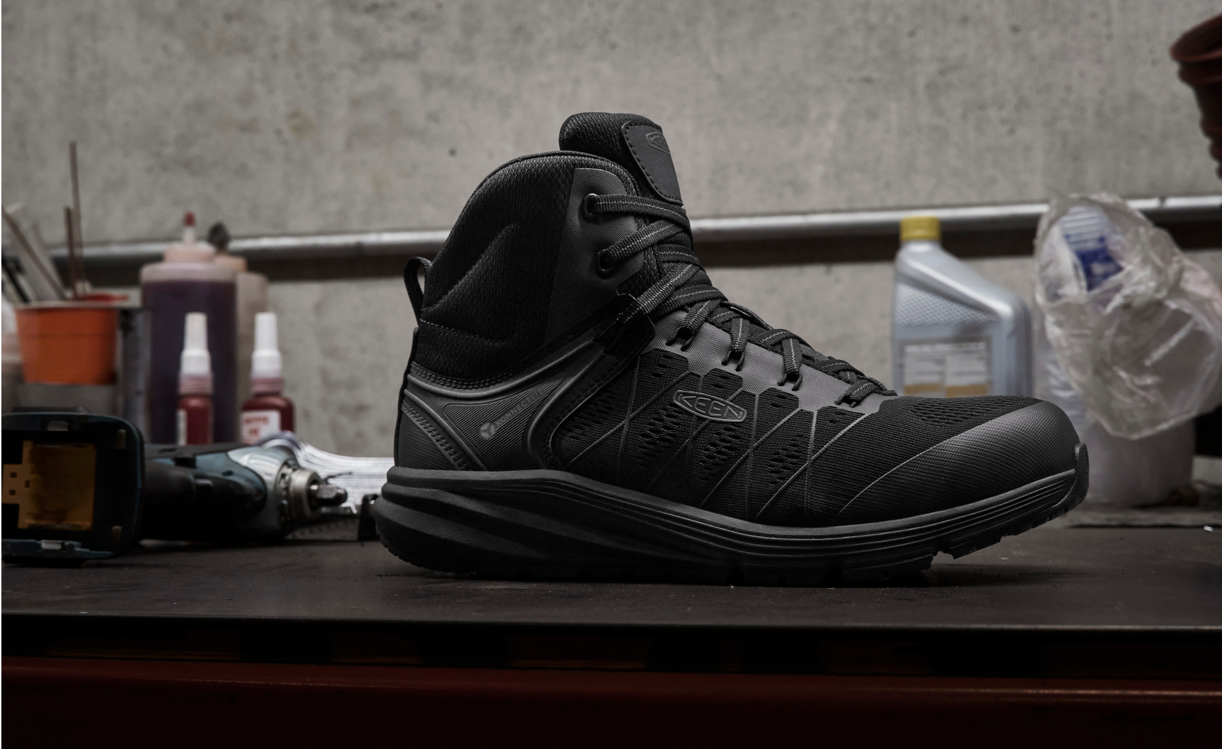 Keen Men's Vista Energy Mid INT MET (Carbon Toe) Black/Raven