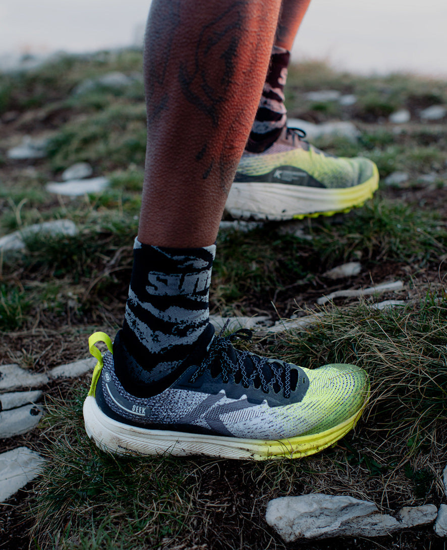 Keen Men's Seek Trail Running Shoe Black/Evening Primrose