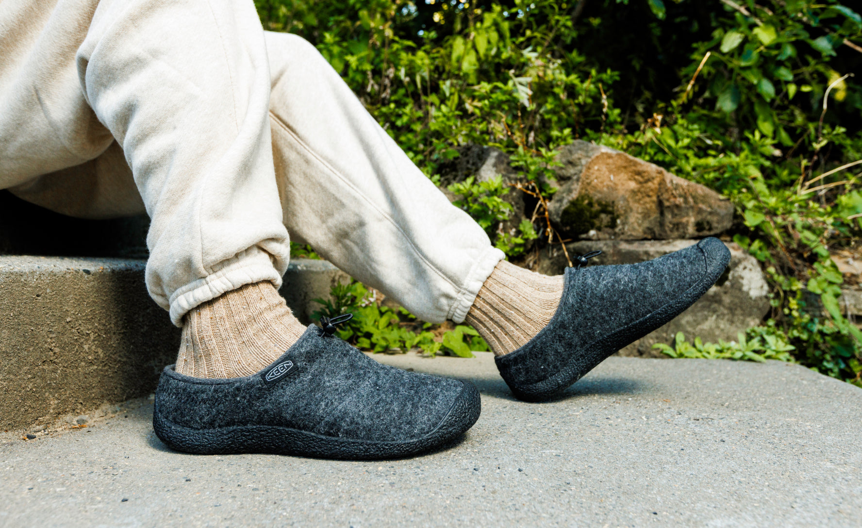 Keen Men's Howser III Slide Charcoal Grey Felt/Black