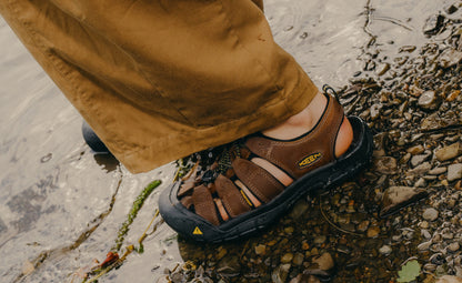 Keen Men's Newport Leather Sandal Bison