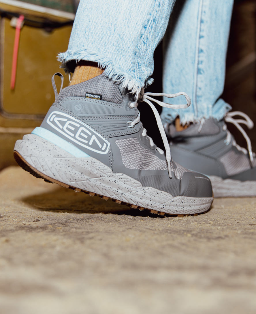 Keen Women's Synchro Waterproof Work Boot (Carbon Toe) Steel Grey/Gum