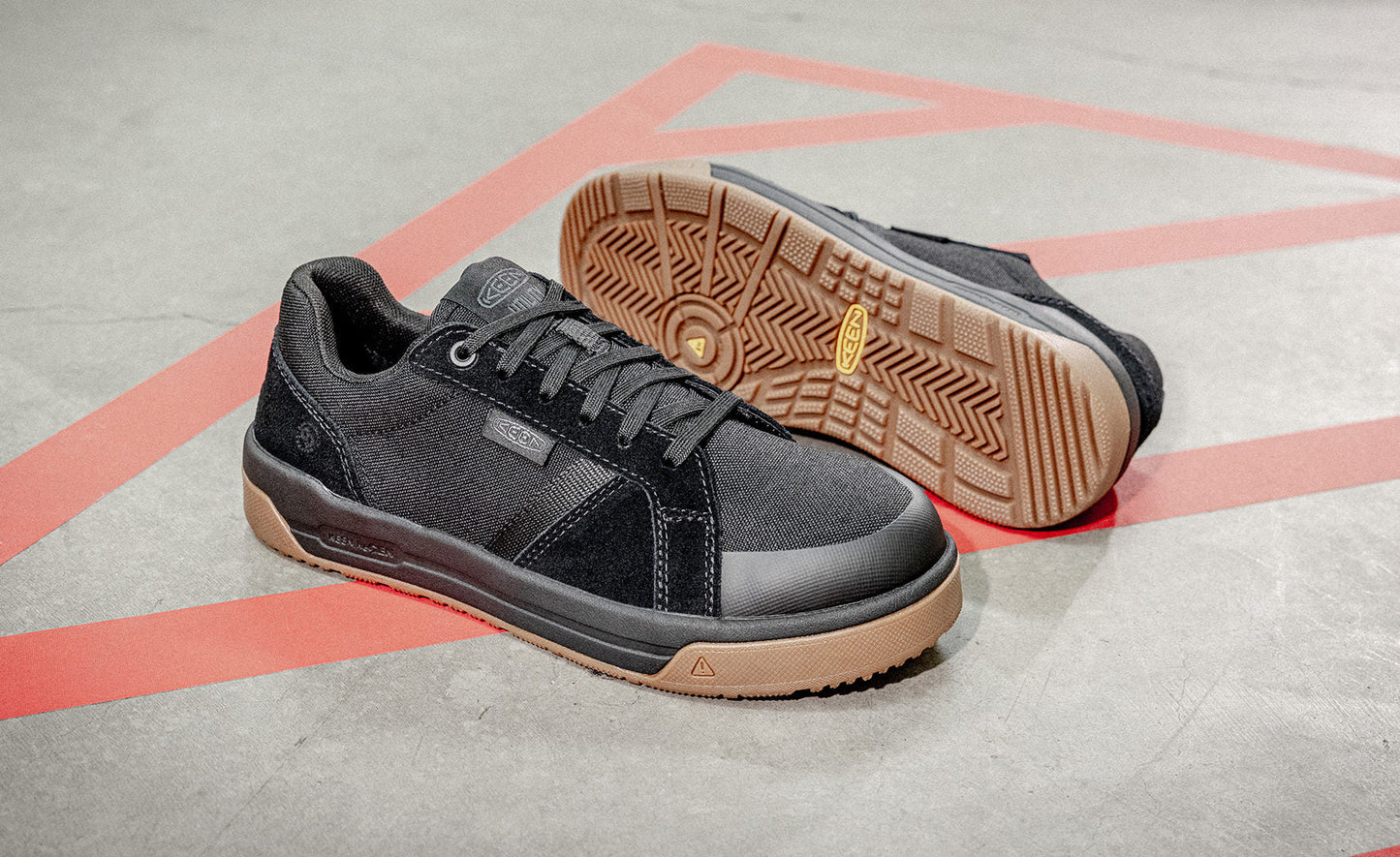 Keen Women's Kenton Work Shoe (Carbon Toe) Black/Gum