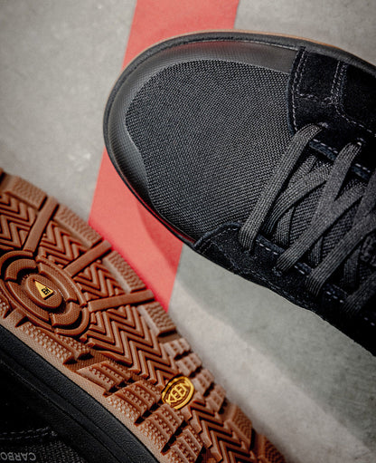 Keen Women's Kenton Work Shoe (Carbon Toe) Black/Gum