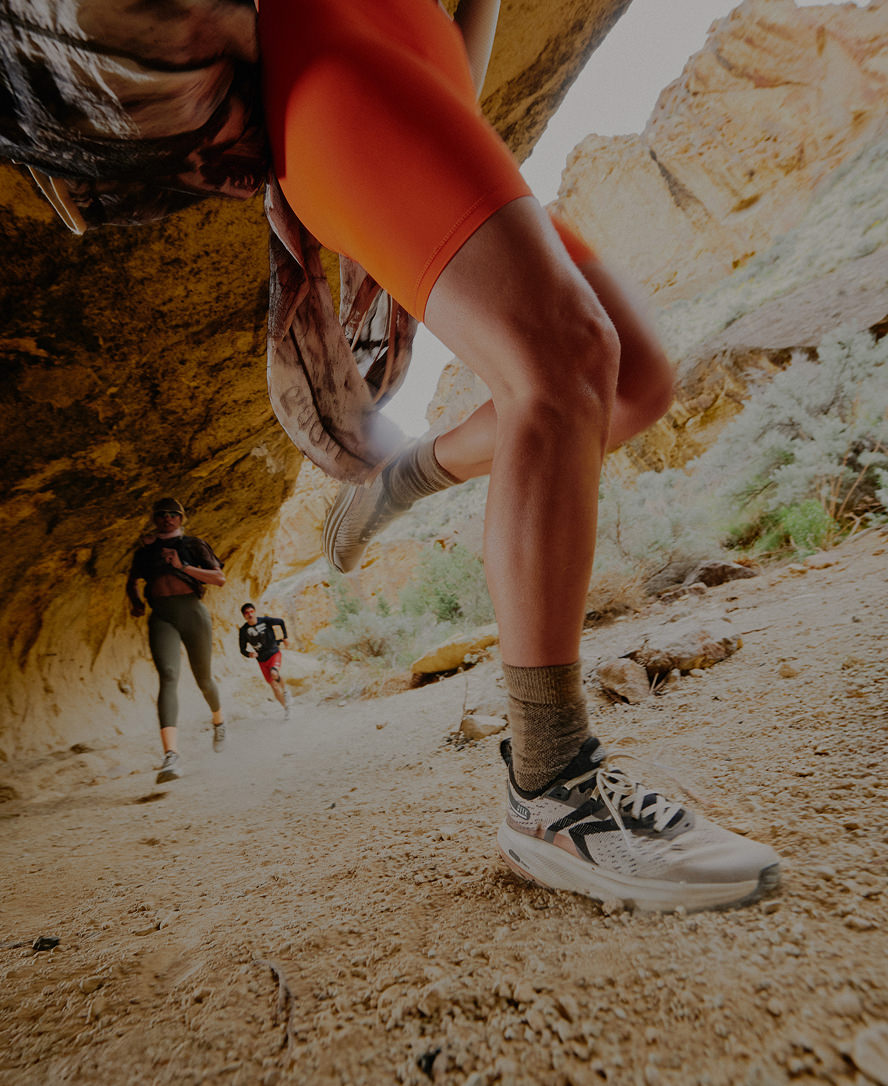 Keen Women's Seek Trail Running Shoe Black/Sunset Sand